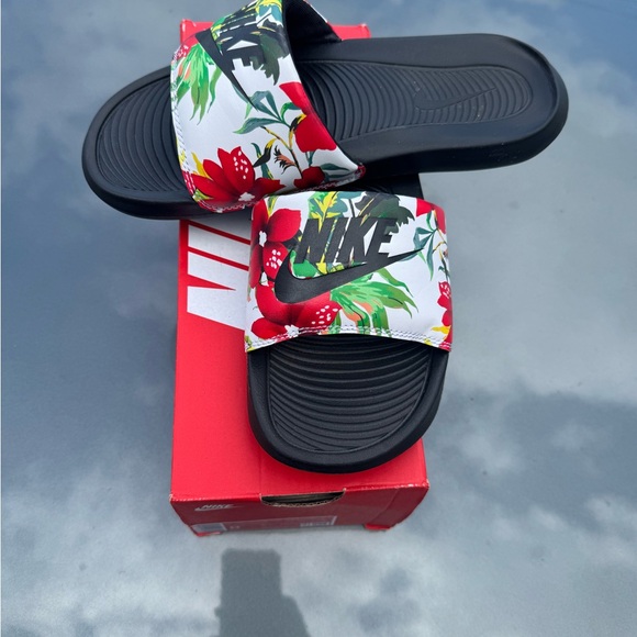 Nike Floral Slide Sandals - Picture 2 of 3